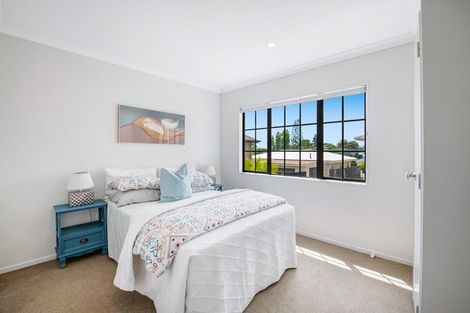 Photo of property in 1/24 James Street, Bayview, Auckland, 0629