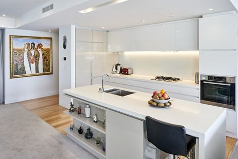 Photo of property in Clyde Quay Wharf, 1a/8 Clyde Quay Wharf, Te Aro, Wellington, 6011