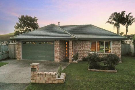 Photo of property in 2 Halyard Loop, Haruru, 0204