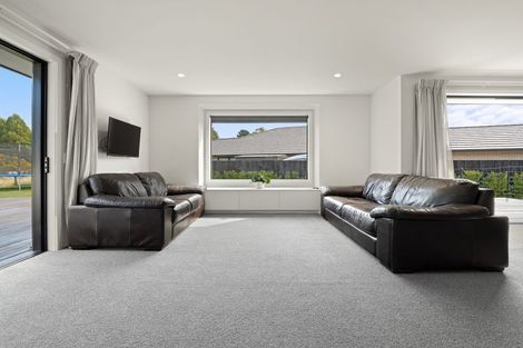 Photo of property in 9 Tate Crescent, Green Island, Dunedin, 9018