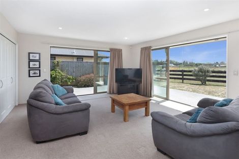 Photo of property in 28 Millesimes Way, Yaldhurst, Christchurch, 8042