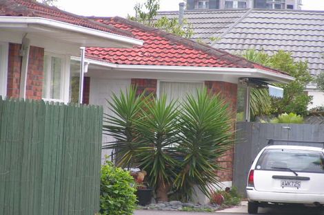 Photo of property in 2/5 Harley Road, Takapuna, Auckland, 0622