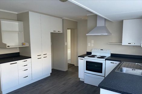 Photo of property in 2 Waimarie Park, Levin, 5510