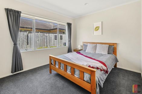 Photo of property in 50 Stranraer Crescent, Wattle Downs, Auckland, 2103