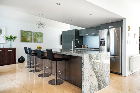 Photo of property in 8 Nevay Road, Karaka Bays, Wellington, 6022