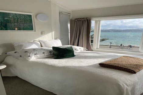 Photo of property in 186 Oriental Parade, Oriental Bay, Wellington, 6011