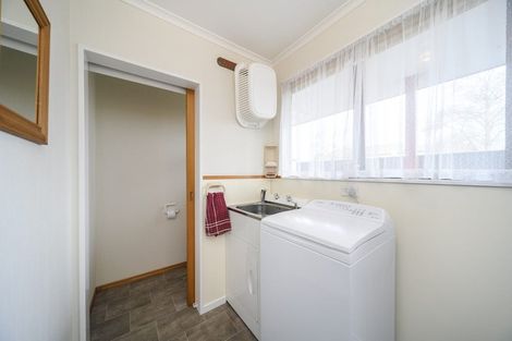 Photo of property in 73 Wood Street, Takaro, Palmerston North, 4410