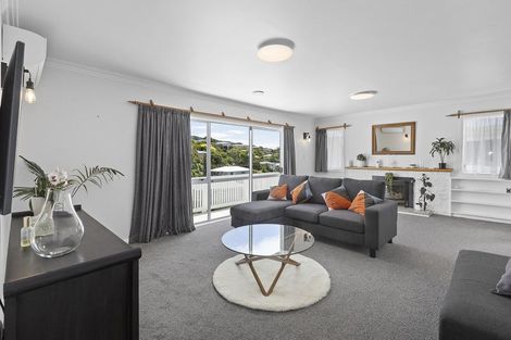 Photo of property in 19 Pembroke Street, Tawa, Wellington, 5028