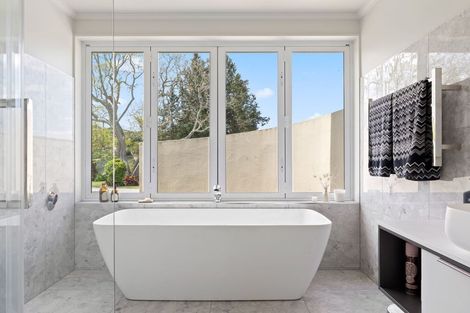 Photo of property in 33 Caesar Road, Ormond, Gisborne, 4071