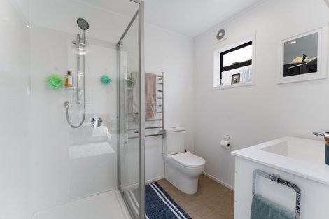 Photo of property in 106 Field Way, Waikanae Beach, Waikanae, 5036