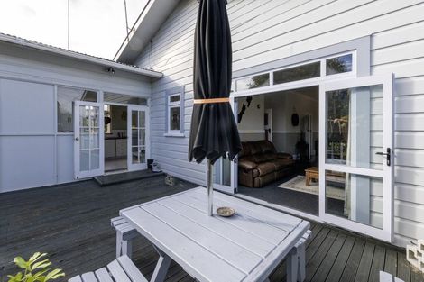 Photo of property in 13 Princes Street, Levin, 5510