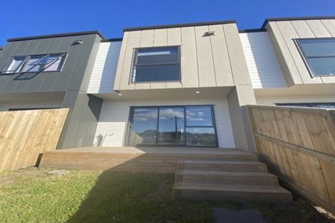 Photo of property in 2/39 Renata Crescent, Te Atatu Peninsula, Auckland, 0610