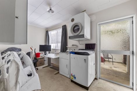 Photo of property in 17 Mace Street, Waitara, 4320