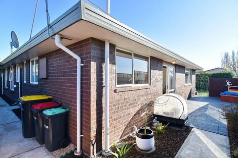 Photo of property in 2/19 Mulberry Place, Redwood, Christchurch, 8051
