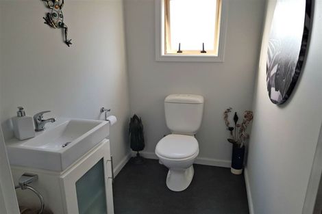 Photo of property in 80 Salcombe Street, Kaitangata, 9210