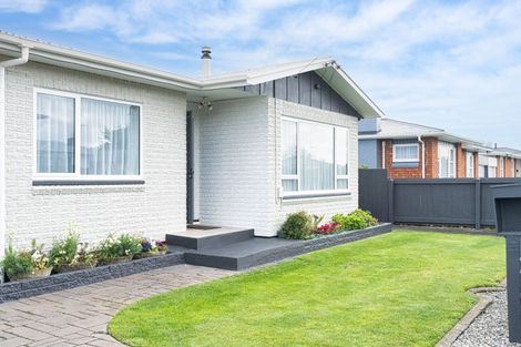 Photo of property in 5 Mersey Street, Levin, 5510