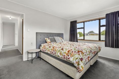 Photo of property in 1/9 Gloria Avenue, Te Atatu Peninsula, Auckland, 0610