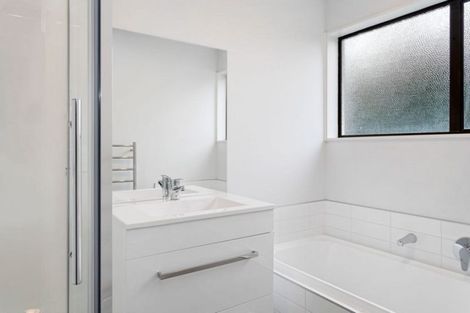 Photo of property in 2/91 Beachville Road, Redcliffs, Christchurch, 8081