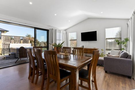 Photo of property in 61 Lisle Farm Drive, Pukekohe, 2120