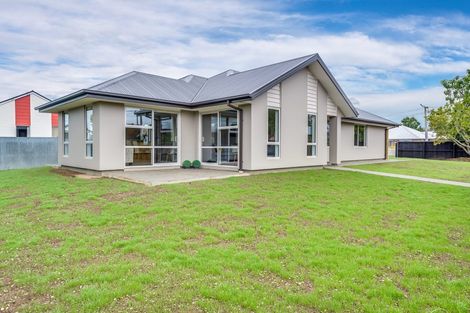 Photo of property in 71 Cuffs Road, Wainoni, Christchurch, 8061
