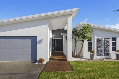 Photo of property in 9 Taranui Way, Paraparaumu Beach, Paraparaumu, 5032