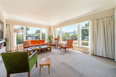 Photo of property in 67 Whites Line East, Waiwhetu, Lower Hutt, 5010