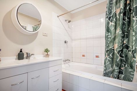 Photo of property in 67 Robinson Avenue, Holdens Bay, Rotorua, 3010