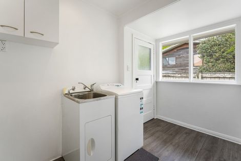 Photo of property in 4a Cleland Crescent, Naenae, Lower Hutt, 5011