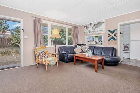 Photo of property in 115a Oceanview Road, Mount Maunganui, 3116