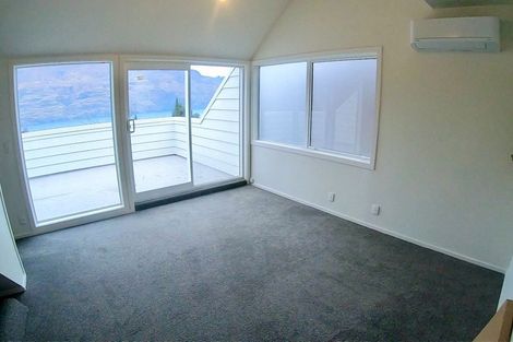 Photo of property in 22 Dart Place, Fernhill, Queenstown, 9300