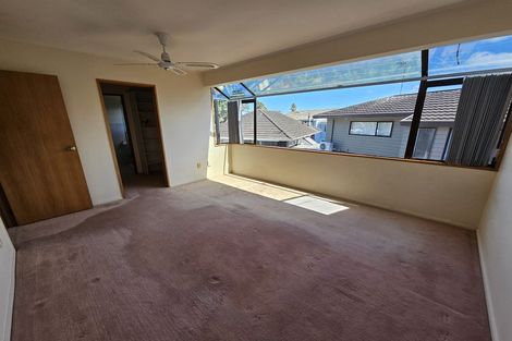 Photo of property in 1/979 Beach Road, Torbay, Auckland, 0630