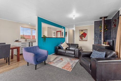 Photo of property in 57 View Road, Hikurangi, 0114