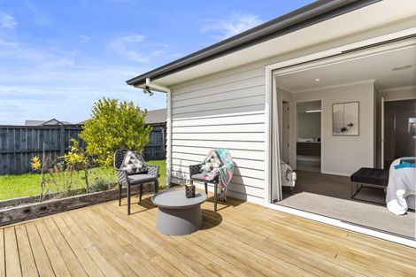 Photo of property in 3 Kuawa Drive, Kumeu, 0810