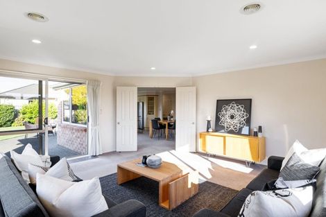 Photo of property in 2 Miers Glade, Rototuna North, Hamilton, 3210