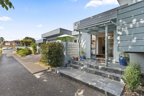 Photo of property in 1/27 Park Rise, Campbells Bay, Auckland, 0630