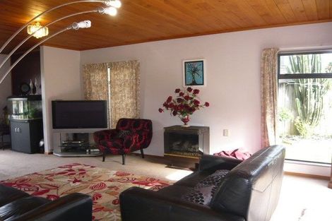 Photo of property in 18 Silhouette Way, Western Heights, Hamilton, 3200