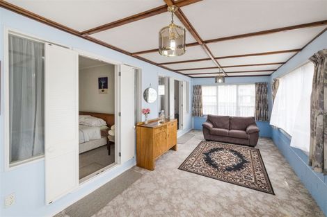 Photo of property in 37 Queen Street, Feilding, 4702