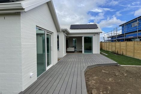 Photo of property in 94 Hugo Shaw Drive, Cambridge, 3434