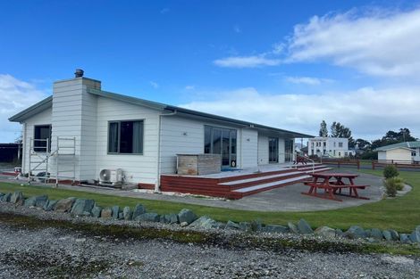 Photo of property in 5 Mcfeely Street, Tuatapere, 9620