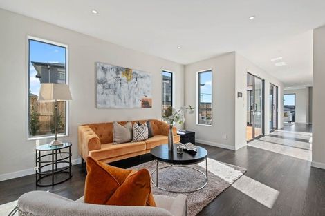 Photo of property in 32 Bounty Road, Long Bay, Auckland, 0630