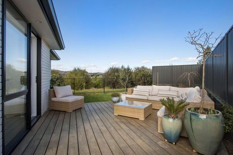 Photo of property in 9 Pioneer Crescent, Omokoroa, 3114