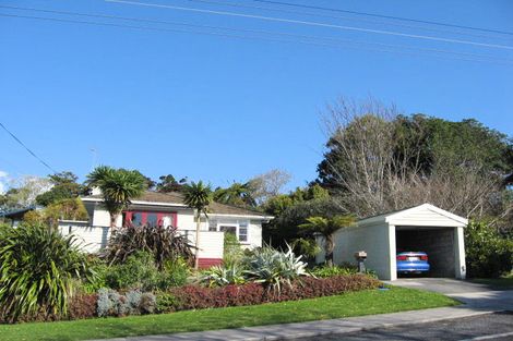 Photo of property in 11 Lismore Street, Strandon, New Plymouth, 4312