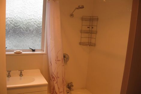 Photo of property in 72a Guadeloupe Crescent, Grenada Village, Wellington, 6037