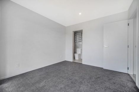 Photo of property in 5 Tributary Parade, Karaka, Papakura, 2113