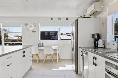 Photo of property in 29 Hyde Avenue, Richmond Heights, Taupo, 3330