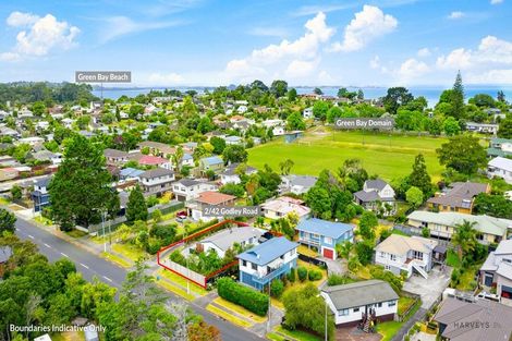 Photo of property in 2/42 Godley Road, Green Bay, Auckland, 0604
