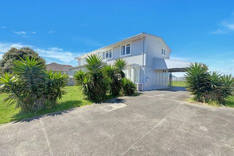 Photo of property in 26-28 Matipo Street, Castlecliff, Whanganui, 4501