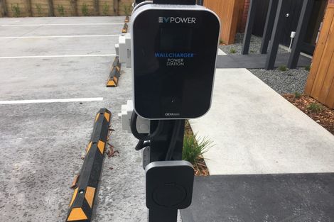 Photo of property in 11/10 Wilsher Crescent, Henderson, Auckland, 0612