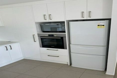 Photo of property in Apollo Apartments, 201/46 Rosedale Road, Rosedale, Auckland, 0632