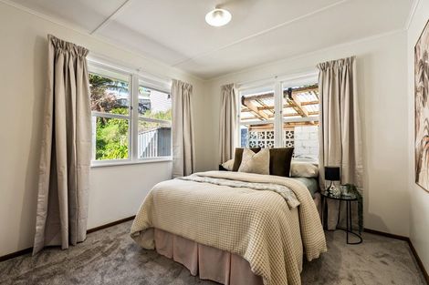 Photo of property in 61 Beazley Avenue, Paparangi, Wellington, 6037